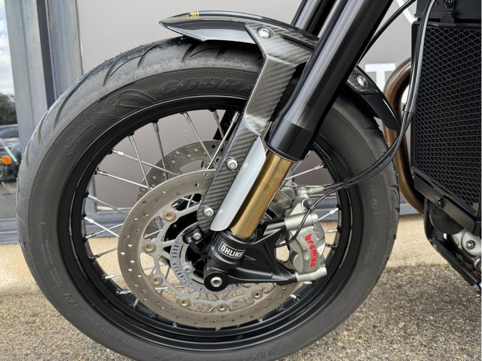 TRIUMPH BONNEVILLE BOBBER TFC