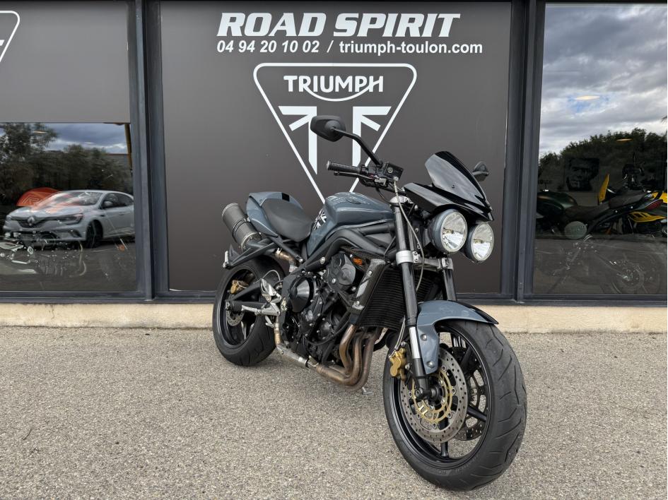 TRIUMPH STREET TRIPLE 675